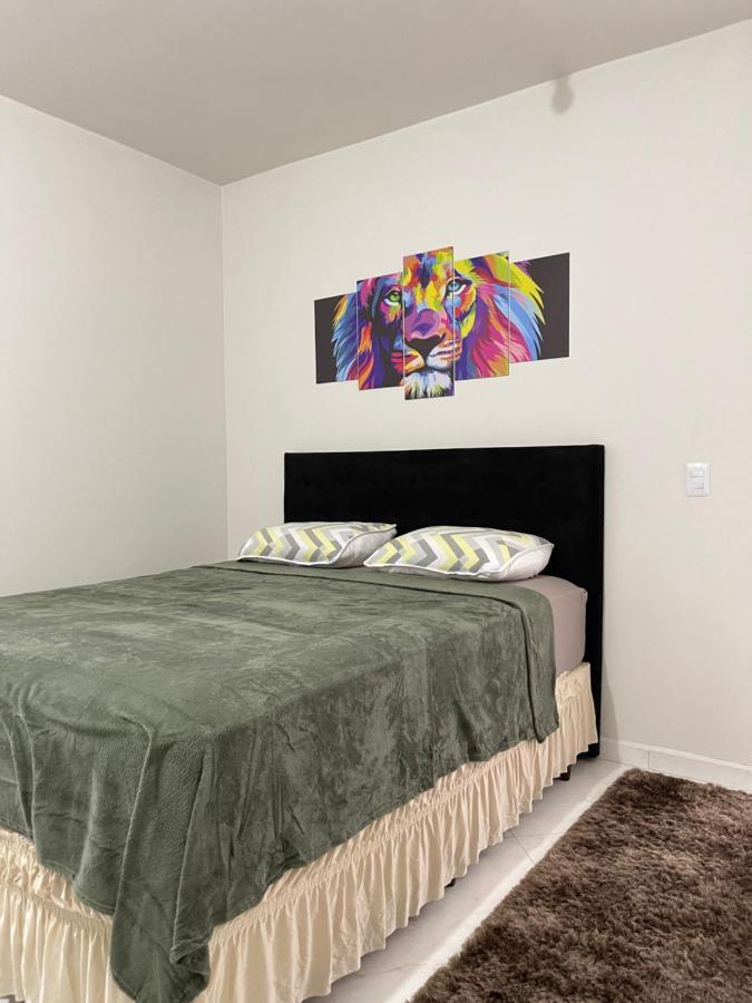 Linda Suite Proxima Ao Aeroporto E Jardim Botanico Curitiba Bagian luar foto